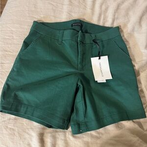 41 Hawthorn Green Women's Shorts